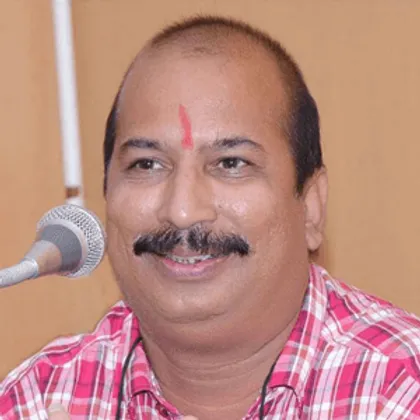 Portrait of Dr. Manoj Lodha